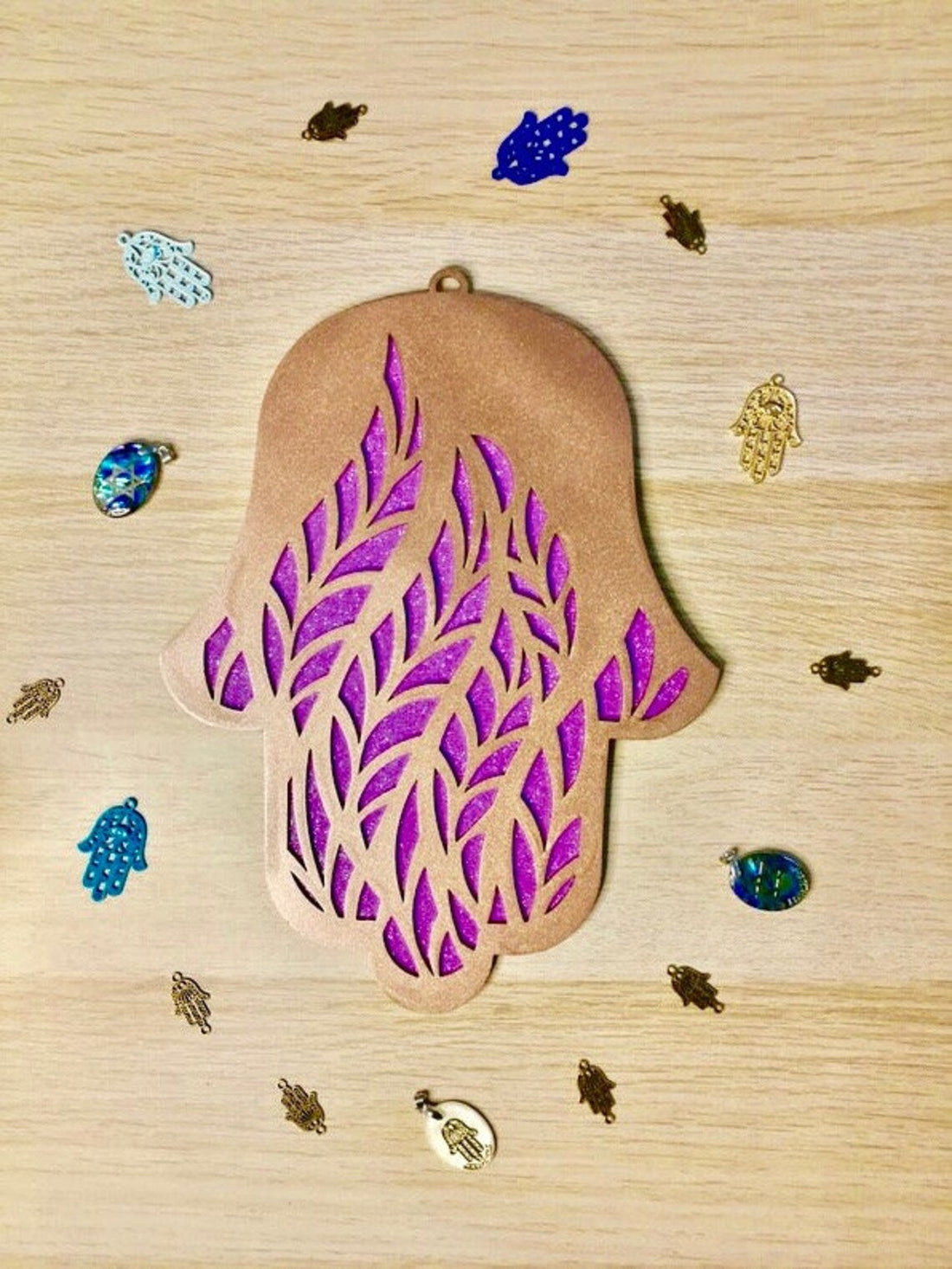 The Meaning Behind the Hamsa – Protection, Culture & Design